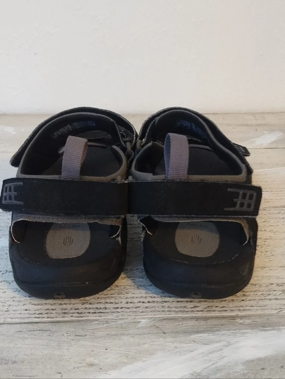 Teva Minam Water Sport Sandals Mens U.S.A Size 8 Black Waterproof